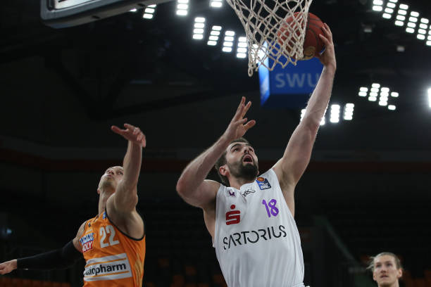 巴尔加斯则 巴尔加斯则