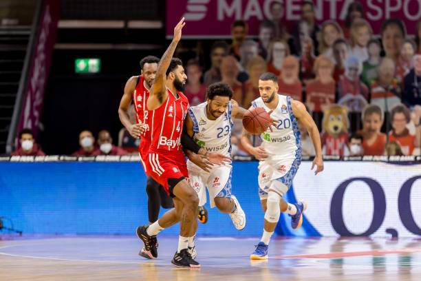 助迈凯伦脱 助迈凯伦脱